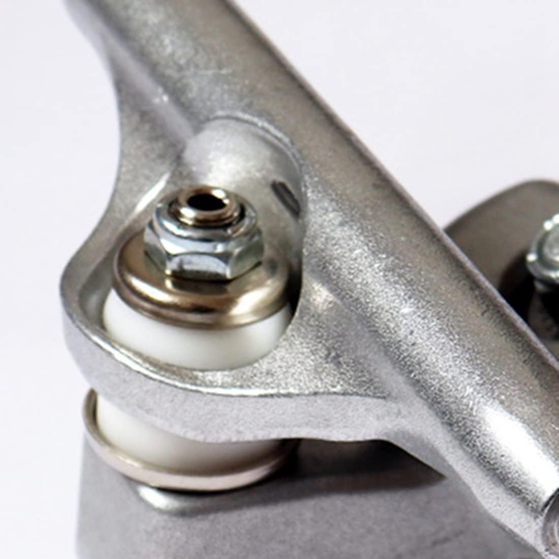 Truck Surfskate 6.25" Nicfaky en Alliage d'Aluminium avec Ressort Pivotant 3 Truck Surfskate 6.25" Nicfaky en Alliage d'Aluminium avec Ressort Pivotant – Image 3